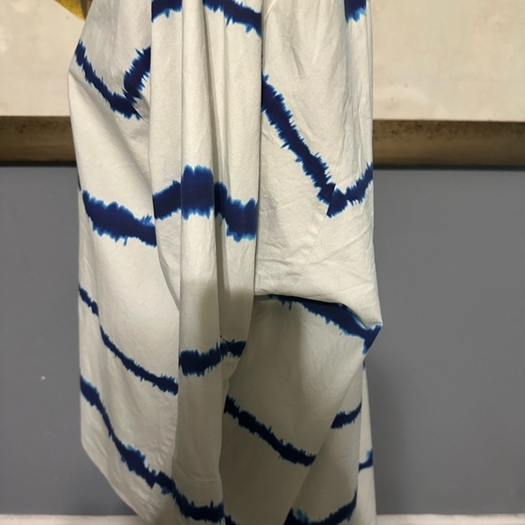 Natori over sized size small top - Picture 3 of 7